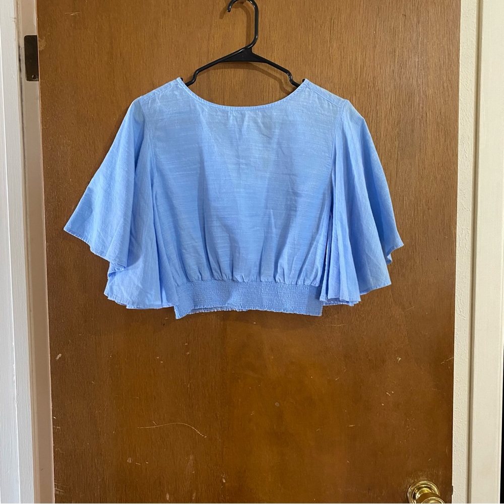 Size L blue Thread Story crop top with flutter sleeves